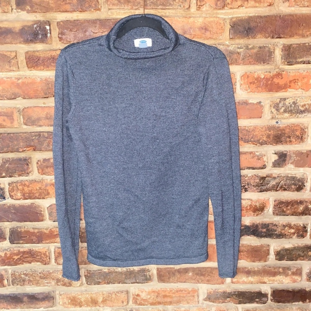 Old Navy Gray Long Sleeve Tee